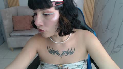 ELA  online show from April 2026 07:58:01 PM