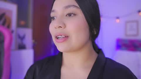 Snapshot of ela_hilton_ chatting on September 2025 11:59:01 PM Ela online show from September 2025 11:59:01 PM