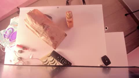 Ela online show from November 2025 10:21:02 PM