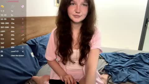 Ela online show from July 2026 07:41:02 PM