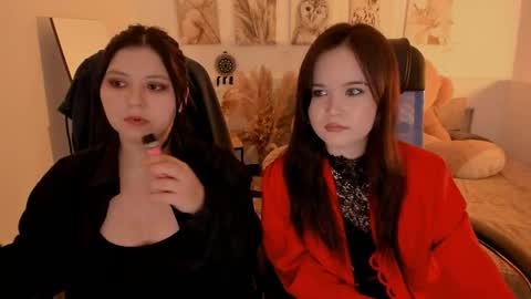 Snapshot of elainebeness chatting on May 2026 09:01:02 PM Your sweet girl online show from May 2026 09:01:02 PM