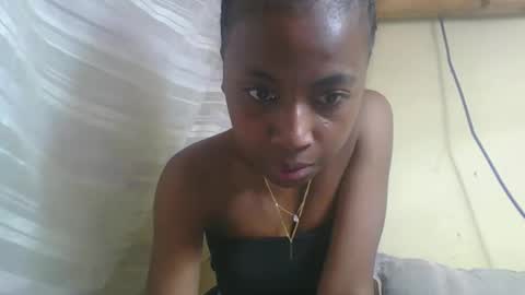 Snapshot of elalia1234 chatting on September 2025 04:02:02 AM elalia1234 online show from September 2025 04:02:02 AM