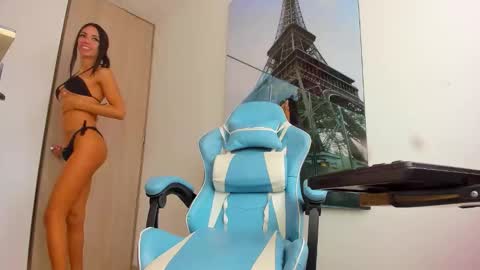 Snapshot of elalux777 chatting on October 2025 03:45:02 PM elalux777 online show from October 2025 03:45:02 PM