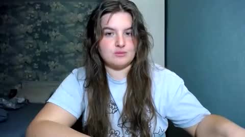 Snapshot of elanis_blair chatting on May 2026 12:29:02 AM Elanis online show from May 2026 12:29:02 AM