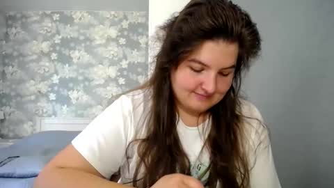 Snapshot of elanis_blair chatting on June 2026 10:27:02 AM Elanis online show from June 2026 10:27:02 AM