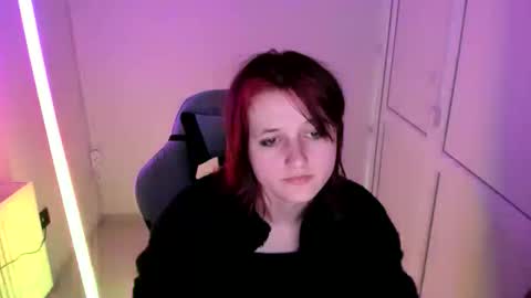 Snapshot of elara_muse chatting on April 2026 08:58:02 PM Evie online show from April 2026 08:58:02 PM