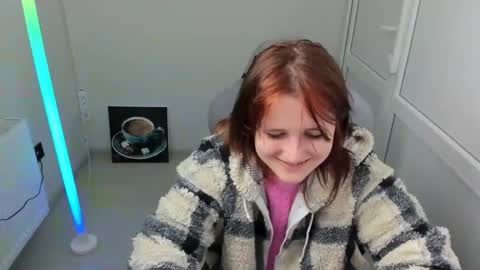 Snapshot of elara_muse chatting on May 2026 06:42:02 AM Evie online show from May 2026 06:42:02 AM