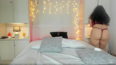 Snapshot of elarey_ chatting on April 2026 01:41:02 PM elarey_ online show from April 2026 01:41:02 PM