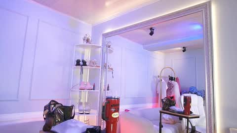 Elasummeer online show from March 2026 12:56:02 PM