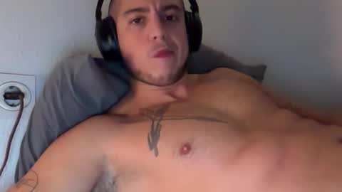 elcarlobukowski1905 online show from October 2025 02:26:01 AM