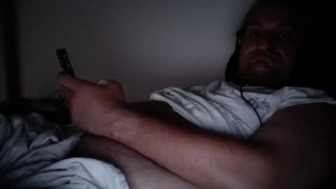 Snapshot of elcretinmo chatting on June 2026 01:28:02 AM elcretinmo online show from June 2026 01:28:02 AM
