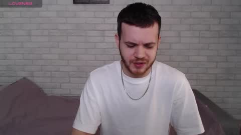 Snapshot of electric_smile chatting on March 2026 08:53:02 AM Alex online show from March 2026 08:53:02 AM