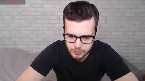 Snapshot of electric_smile chatting on March 2026 07:47:02 AM Alex online show from March 2026 07:47:02 AM