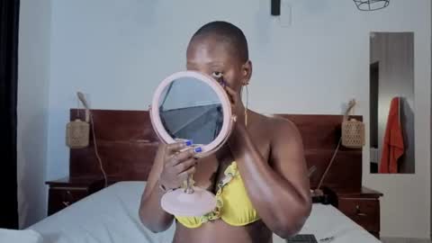 Snapshot of elegant_ebony chatting on June 2026 09:12:02 AM Nika online show from June 2026 09:12:02 AM