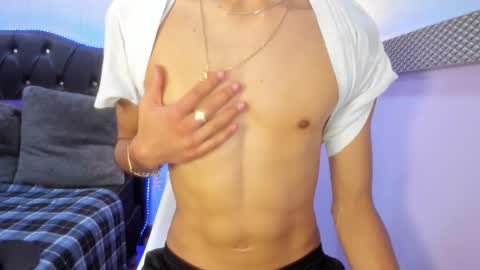 Snapshot of elegant_wolf chatting on January 2025 06:09:02 AM Elegant online show from January 2025 06:09:02 AM