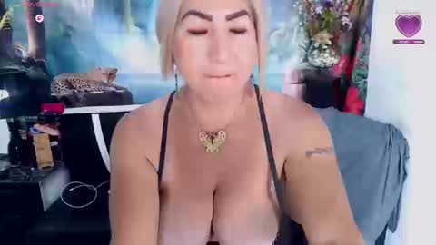 XIOMY   give LIKE on my page online show from October 2025 02:50:01 PM