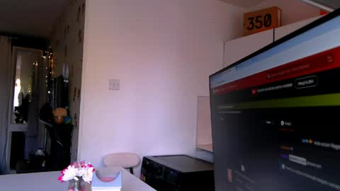 Snapshot of elektrashine chatting on May 2026 10:31:02 AM Elektra online show from May 2026 10:31:02 AM