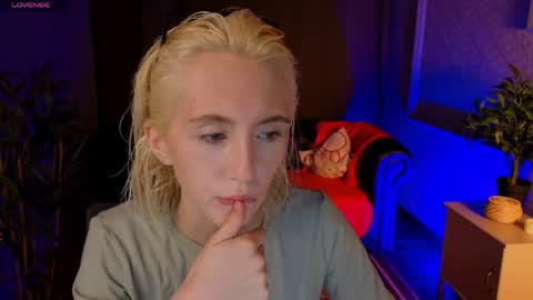 Elen  online show from May 2026 08:21:02 AM