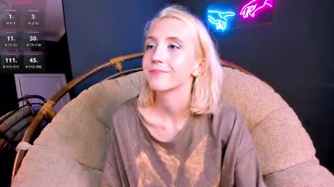 Snapshot of elen__moore chatting on June 2026 11:23:02 AM Elen online show from June 2026 11:23:02 AM