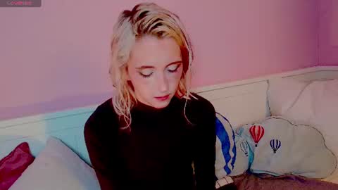 Snapshot of elen__moore chatting on July 2026 05:33:01 AM Elen online show from July 2026 05:33:01 AM