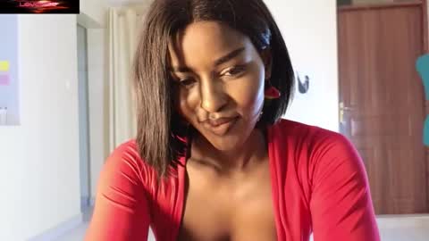 Snapshot of elena_love1111 chatting on December 2024 07:17:02 PM Elena online show from December 2024 07:17:02 PM