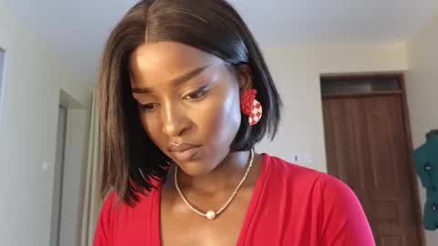 Snapshot of elena_love1111 chatting on January 2025 02:55:01 PM Elena online show from January 2025 02:55:01 PM