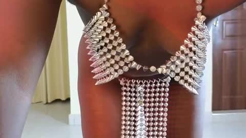 Snapshot of elena_love1111 chatting on February 2025 09:22:01 PM Elena online show from February 2025 09:22:01 PM