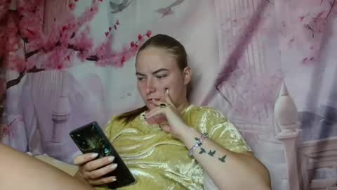 Elena online show from September 2025 01:45:01 PM