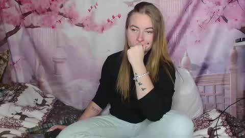 Elena online show from October 2025 12:58:01 PM