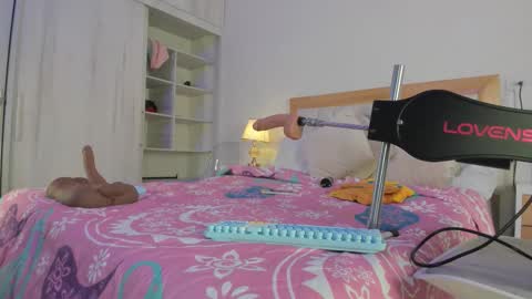 Elena online show from December 2025 08:25:02 PM