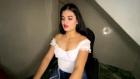 Snapshot of elena_noir chatting on June 2026 09:16:01 PM ELENA online show from June 2026 09:16:01 PM