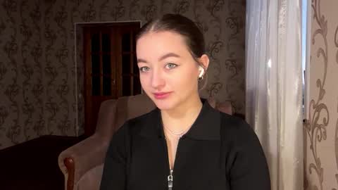 Snapshot of elenacastellani chatting on March 2026 03:05:02 PM Mia online show from March 2026 03:05:02 PM