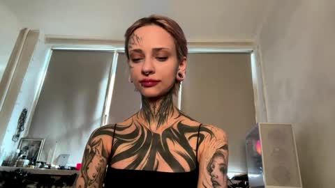 Snapshot of elenacastellani chatting on April 2026 01:25:02 PM Mia online show from April 2026 01:25:02 PM