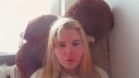 Snapshot of elenaflirt chatting on June 2026 08:18:01 AM Elena online show from June 2026 08:18:01 AM