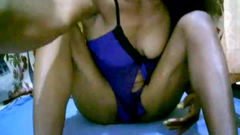 elenah013 online show from November 2025 05:27:02 AM