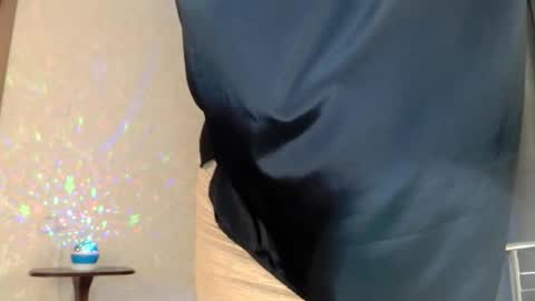 elenaza online show from March 2026 09:43:01 PM