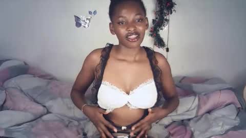 eleniedoll online show from February 2026 01:13:01 AM