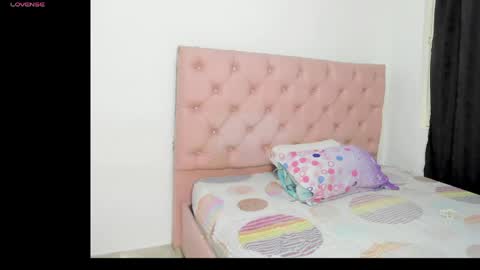 elettra_parisi19 online show from June 2026 08:37:02 PM