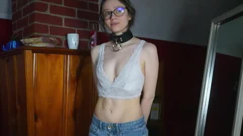 Snapshot of elfenemma chatting on March 2026 11:23:02 PM Emma online show from March 2026 11:23:02 PM