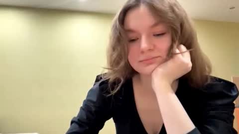 Snapshot of elfredabalderama chatting on March 2026 06:15:02 PM Mila online show from March 2026 06:15:02 PM