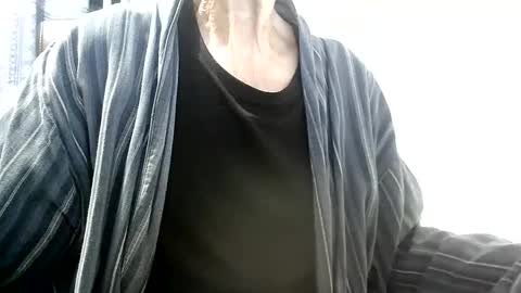 elfyonee online show from December 2025 07:16:02 AM