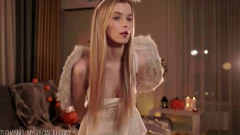 Eli online show from October 2025 07:26:02 PM