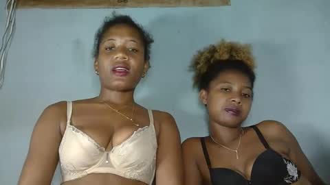 Snapshot of elia011 chatting on February 2025 11:00:01 PM elia011 online show from February 2025 11:00:01 PM