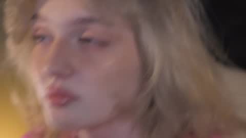 Ellie online show from April 2026 05:19:08 AM