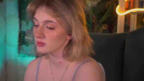 Ellie online show from April 2026 05:38:02 AM