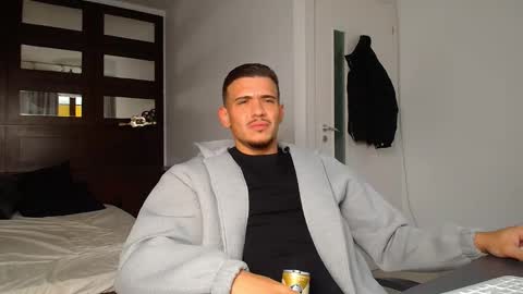 Snapshot of elijahthorne chatting on February 2026 06:23:01 AM ElijahThorne online show from February 2026 06:23:01 AM