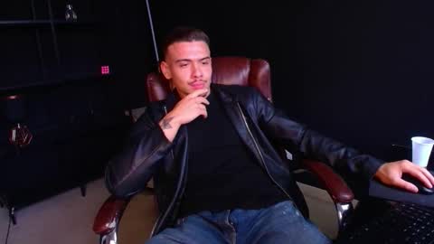Snapshot of elijahthorne chatting on February 2026 12:20:01 PM ElijahThorne online show from February 2026 12:20:01 PM