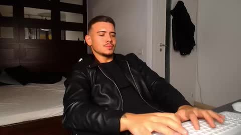 Snapshot of elijahthorne chatting on February 2026 05:58:02 AM ElijahThorne online show from February 2026 05:58:02 AM