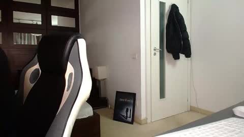 Snapshot of elijahthorne chatting on February 2026 06:21:02 AM ElijahThorne online show from February 2026 06:21:02 AM