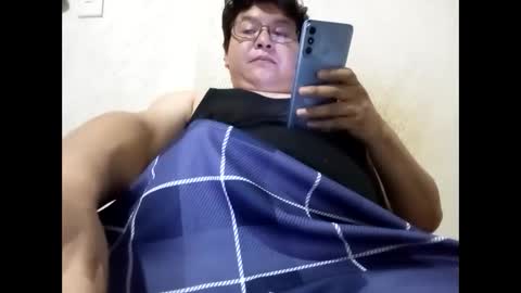 elimposstor online show from October 2025 07:09:02 PM